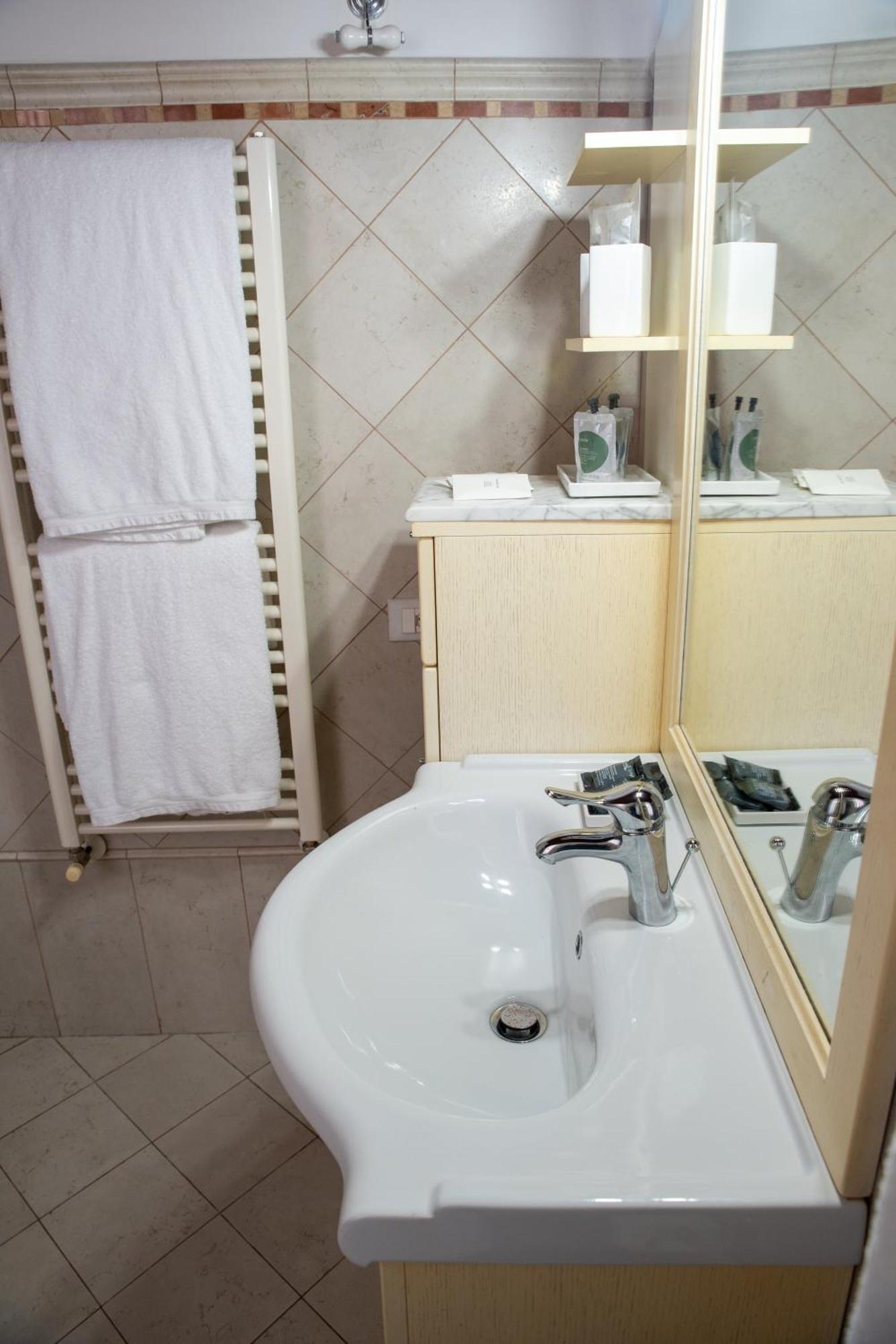 Casa Rosa - Parcheggio Gratis Wi-Fi Free Apartment Тиволи Екстериор снимка